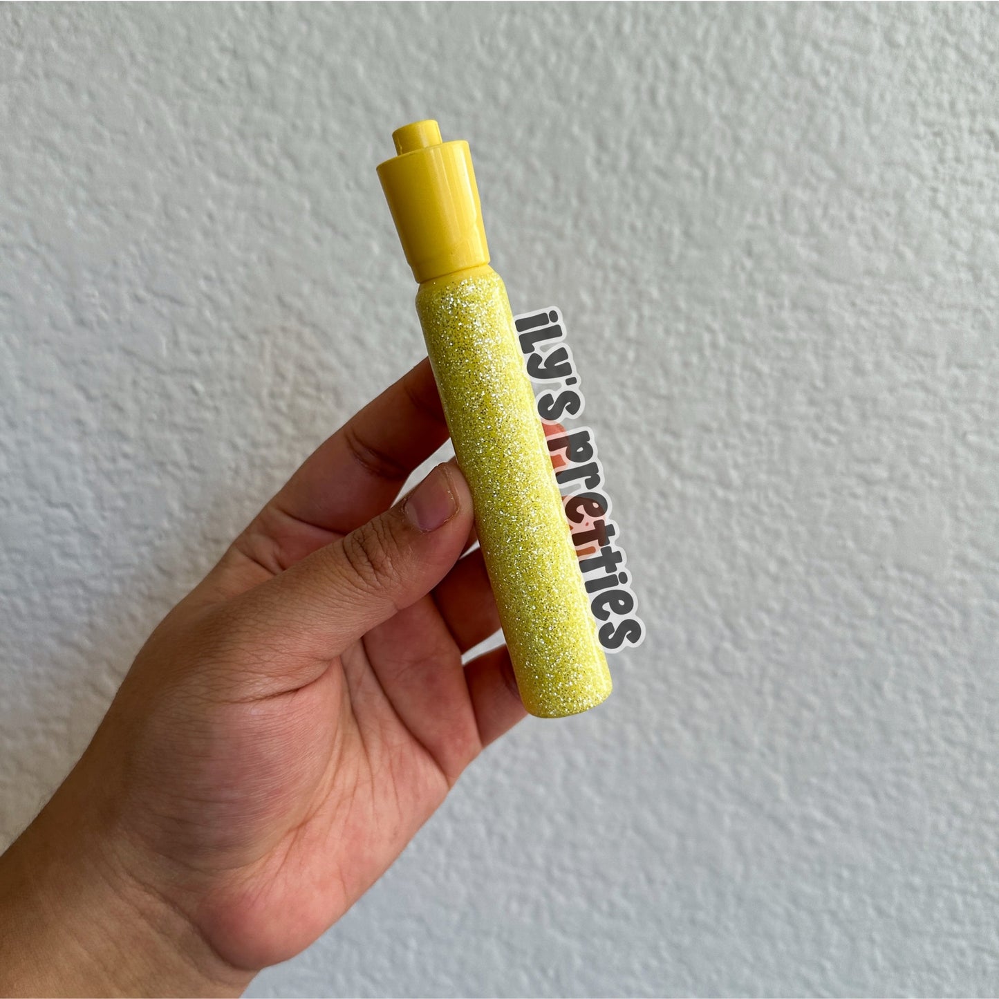 GLITTER HIGHLIGHTER — PASTEL YELLOW