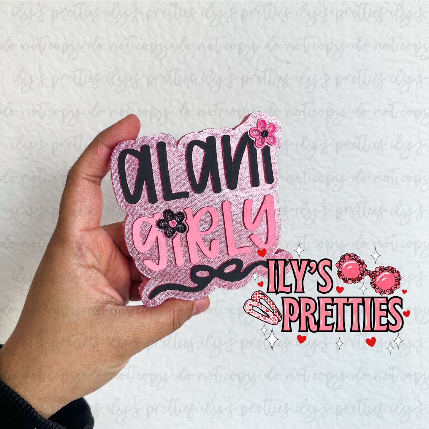 alani girly • twisted pineapple